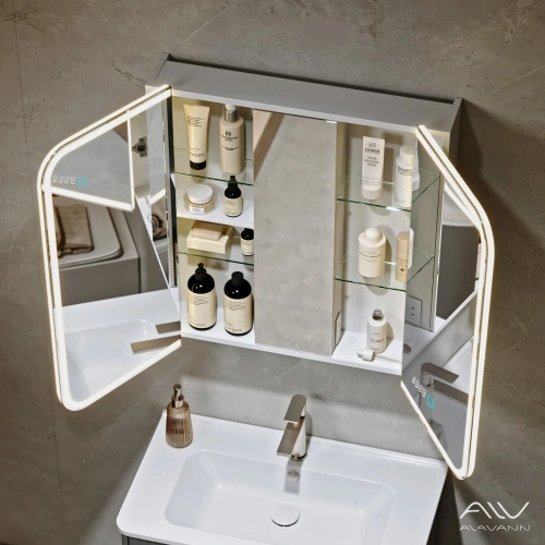 Шкаф зеркальный Alavann "Cosmetic Light 80" антизапотеватель, часы от магазина Vanna-Vanna.ru!