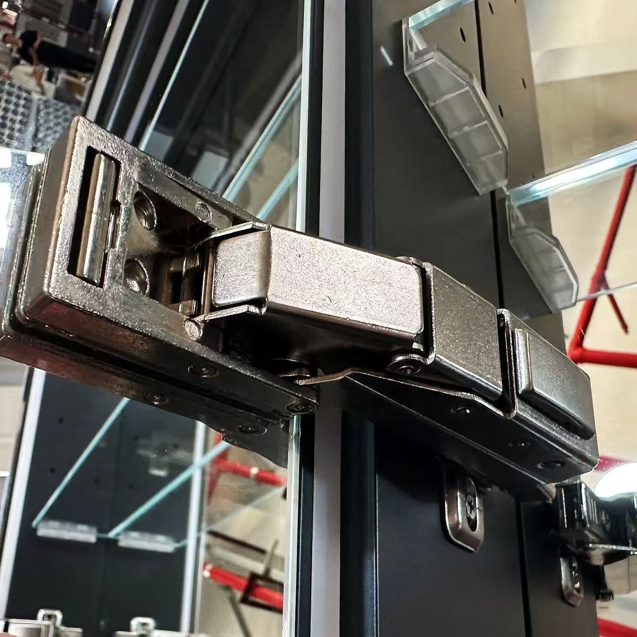 Зеркало-шкаф Esbano ES-6007NS 70х70х13 от магазина Vanna-Vanna.ru!