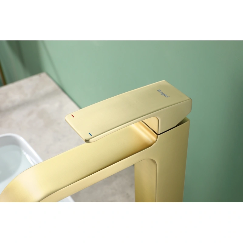 Смеситель для раковины высокий Raglo R02.15.03, золотой сатин от магазина Vanna-Vanna.ru!