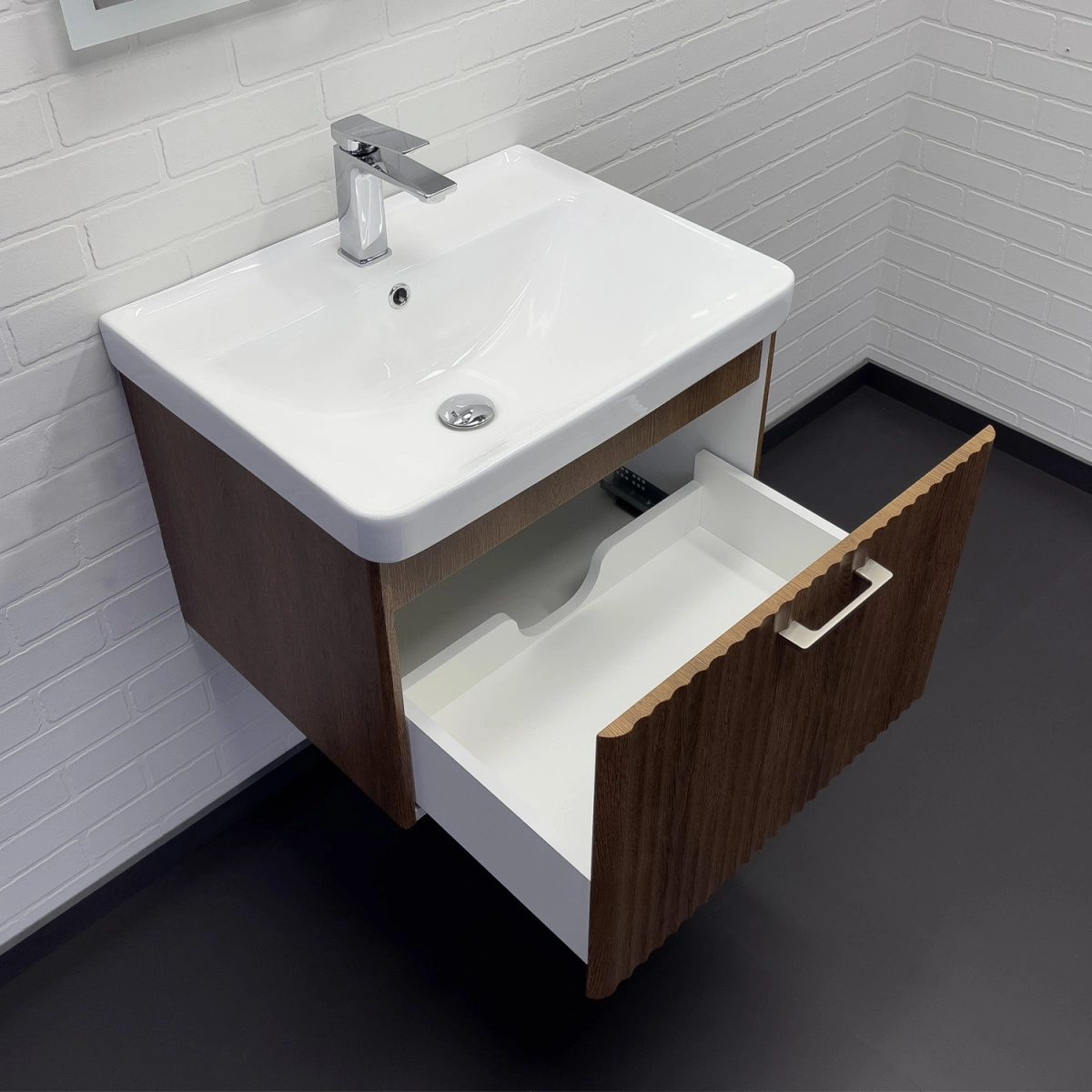 Тумба подвесная Comforty Ангара-60П дуб темно-коричневый с раковиной 4460 от магазина Vanna-Vanna.ru!