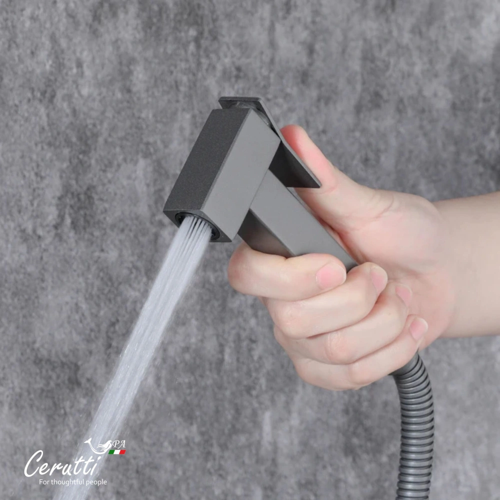 Смеситель с гигиеническим душем Ceruttispa Резия SHGR (RESIA SHGR) из латуни, с шлангом 120 см, цвет серый от магазина Vanna-Vanna.ru!