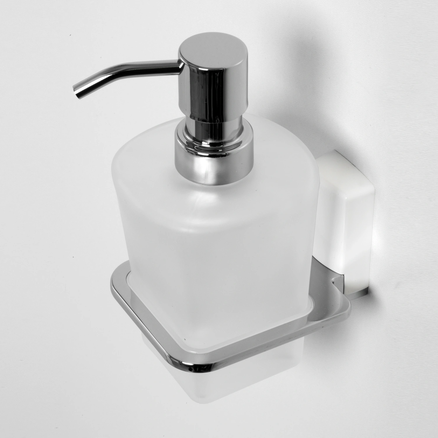 Дозатор для мыла WasserKRAFT Leine K-5099WHITE от магазина Vanna-Vanna.ru!