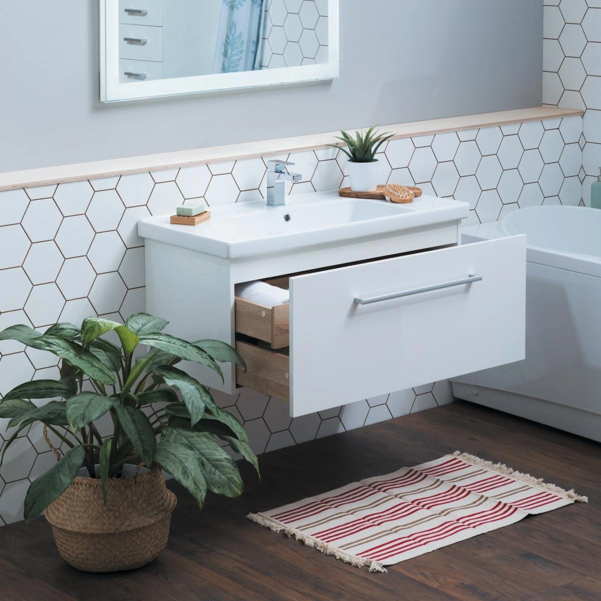 Тумба с раковиной подвесная Dreja Big Inn 65 см, белый от магазина Vanna-Vanna.ru!