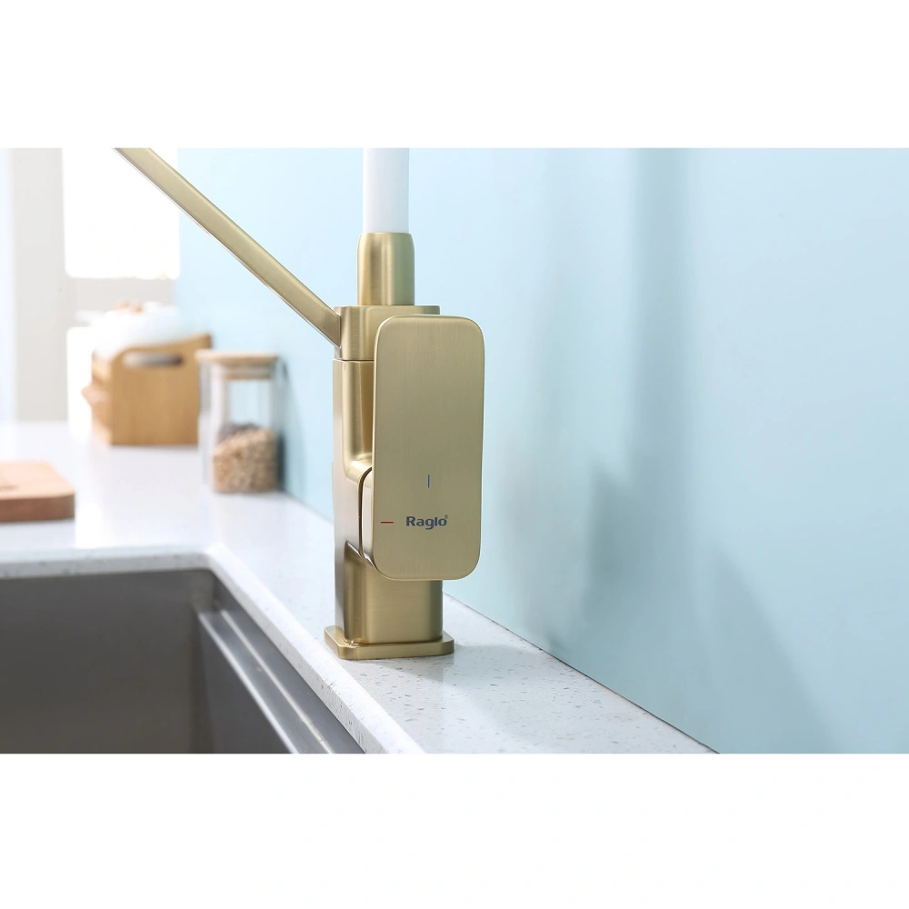 Смеситель для кухни с подключением фильтра Raglo R85.62.03, золотой сатин от магазина Vanna-Vanna.ru!