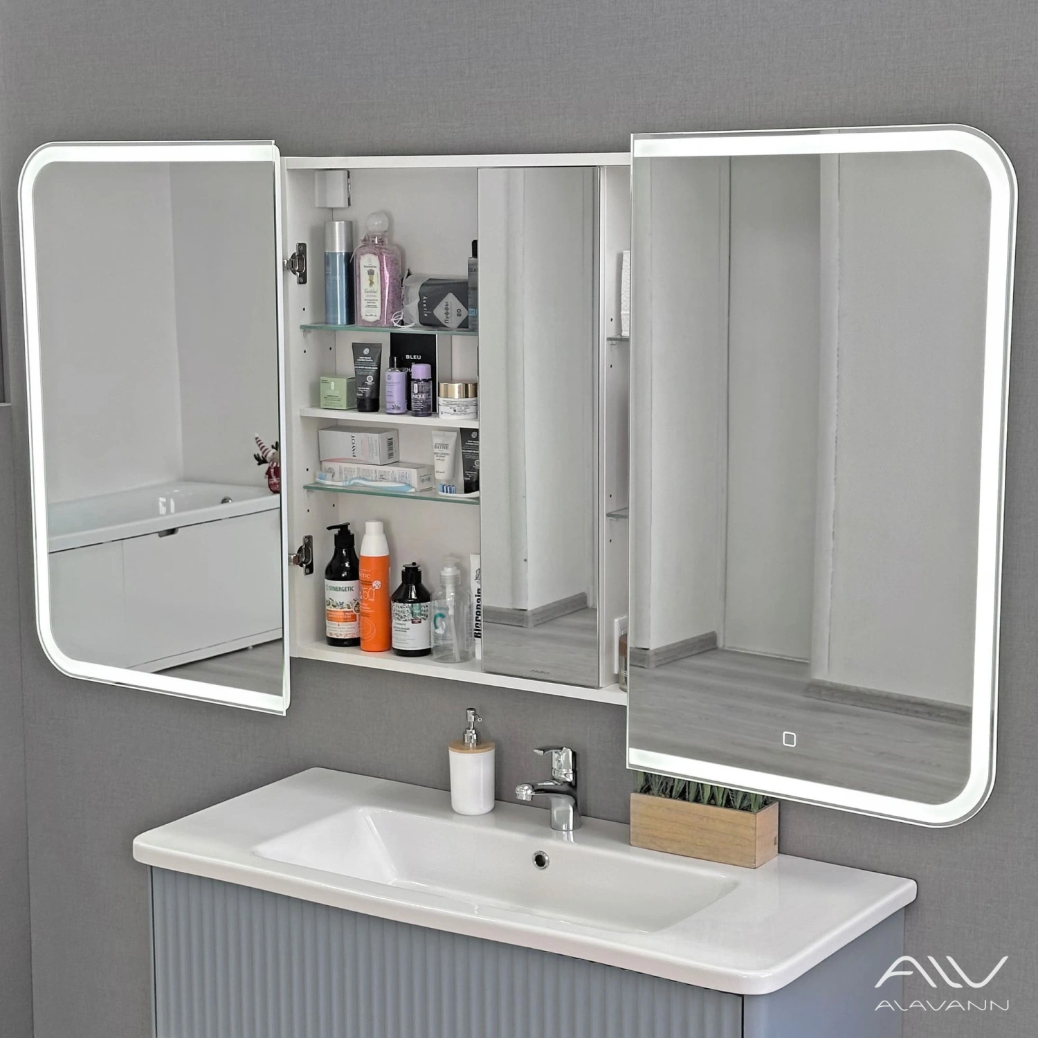Зеркало-шкаф Alavann Cosmetic Light 100 свет, приближение, сенсор, перевертыш от магазина Vanna-Vanna.ru!
