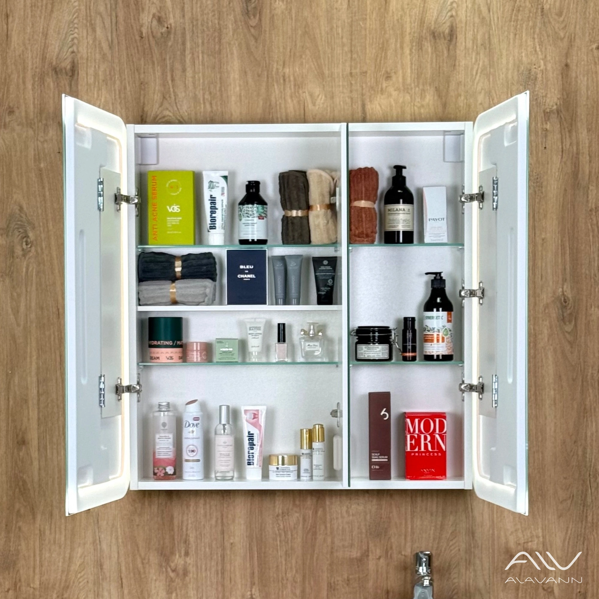 Шкаф зеркальный Alavann "Cosmetic Light 80" антизапотеватель, часы от магазина Vanna-Vanna.ru!