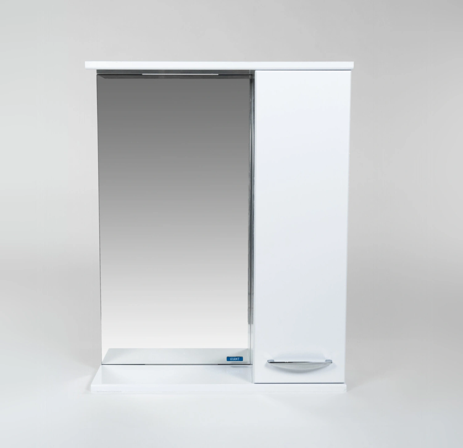 Зеркало со шкафчиком Viant Прага 55 R белый от магазина Vanna-Vanna.ru!