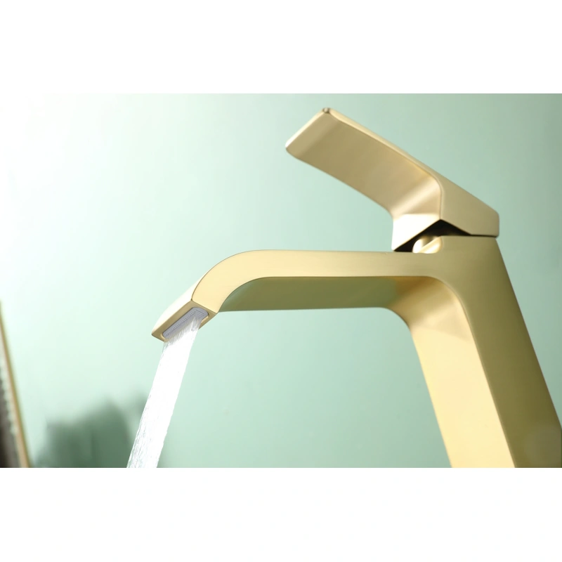 Смеситель для раковины высокий Raglo R02.15.03, золотой сатин от магазина Vanna-Vanna.ru!