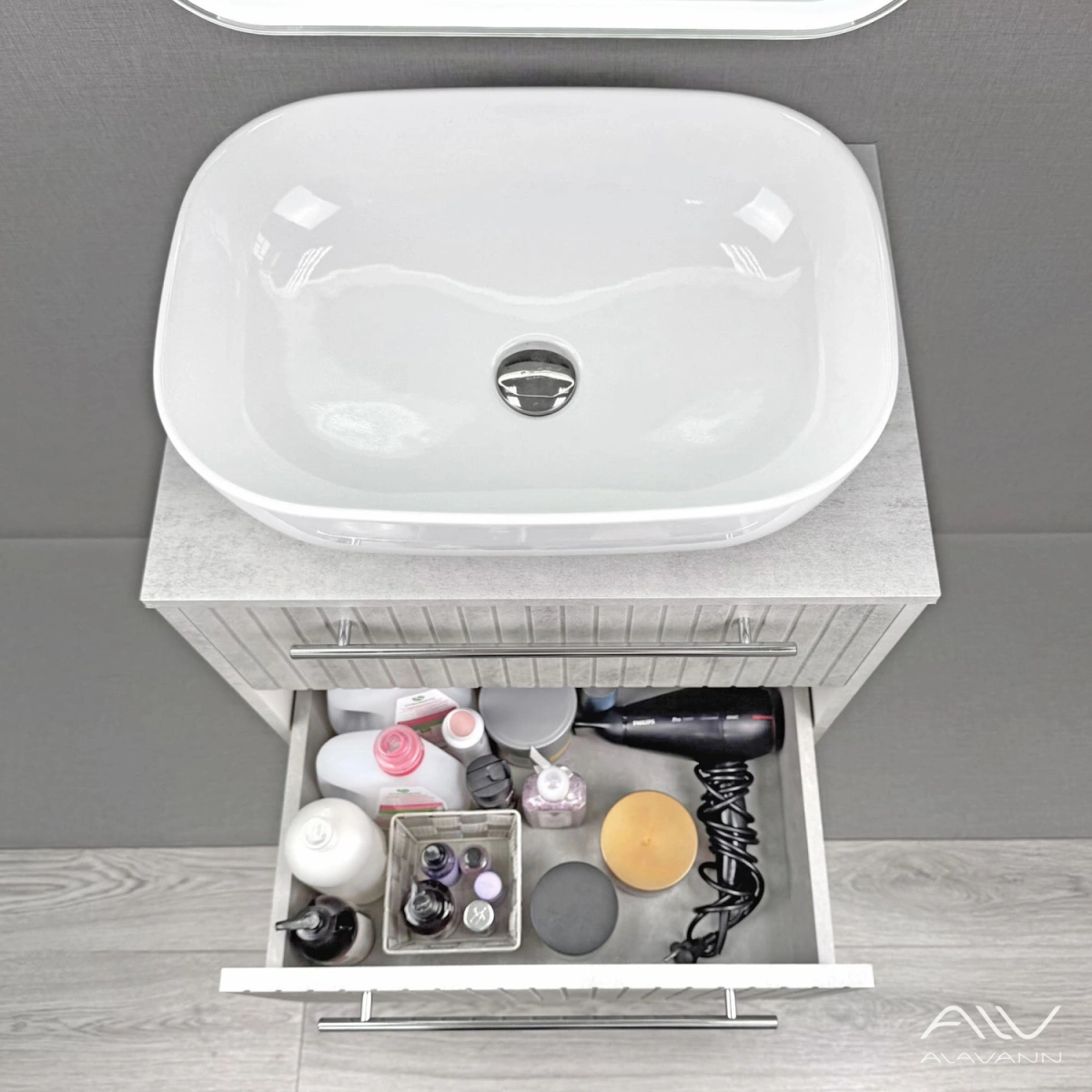 Тумба подвесная Alavann Emma 60 с раковиной Moduo 50 SQUARE, серый бетон от магазина Vanna-Vanna.ru!