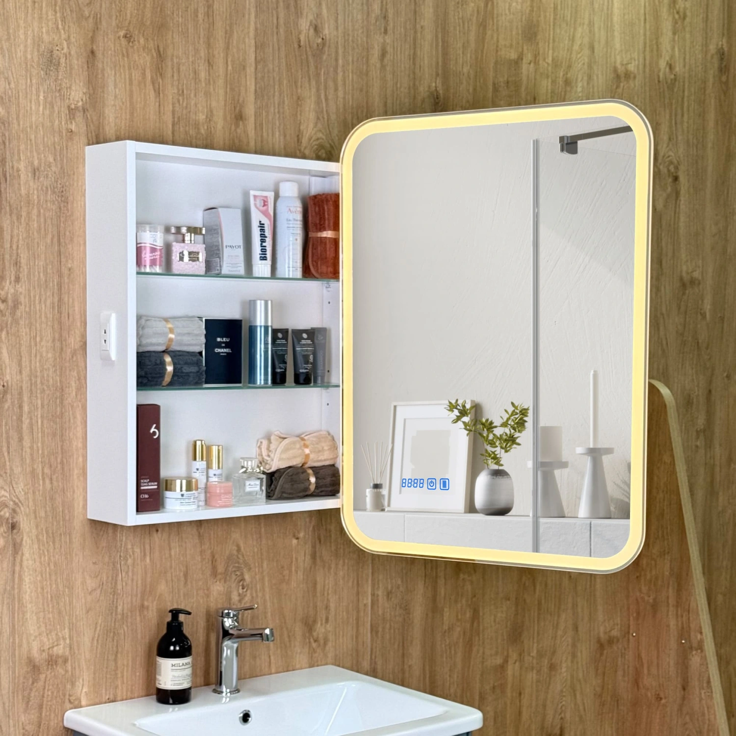 Шкаф зеркальный Alavann "Cosmetic Light 60" смена цвета, антизапотеватель, часы от магазина Vanna-Vanna.ru!