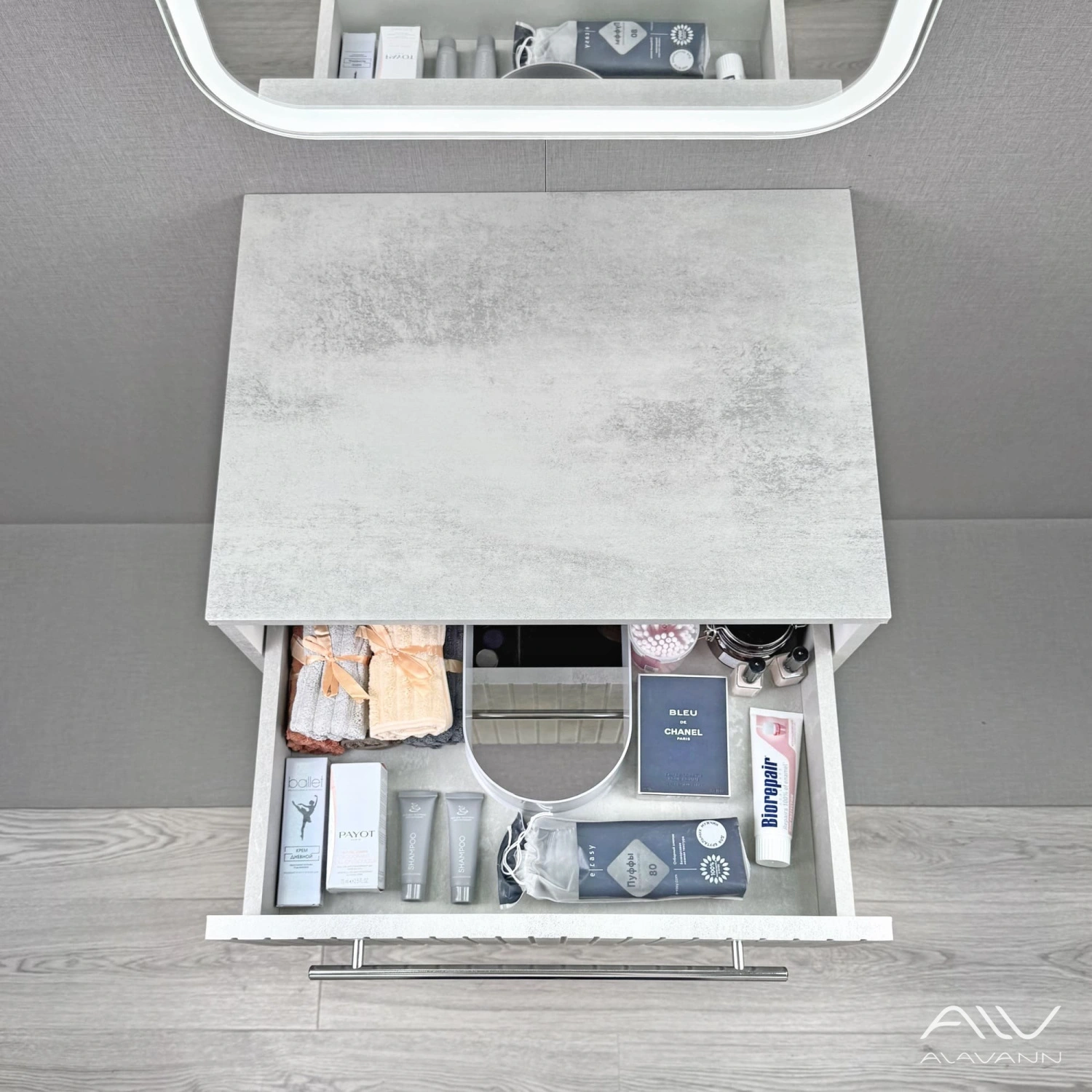 Тумба подвесная Alavann Emma 60 под накладную раковину, серый бетон от магазина Vanna-Vanna.ru!