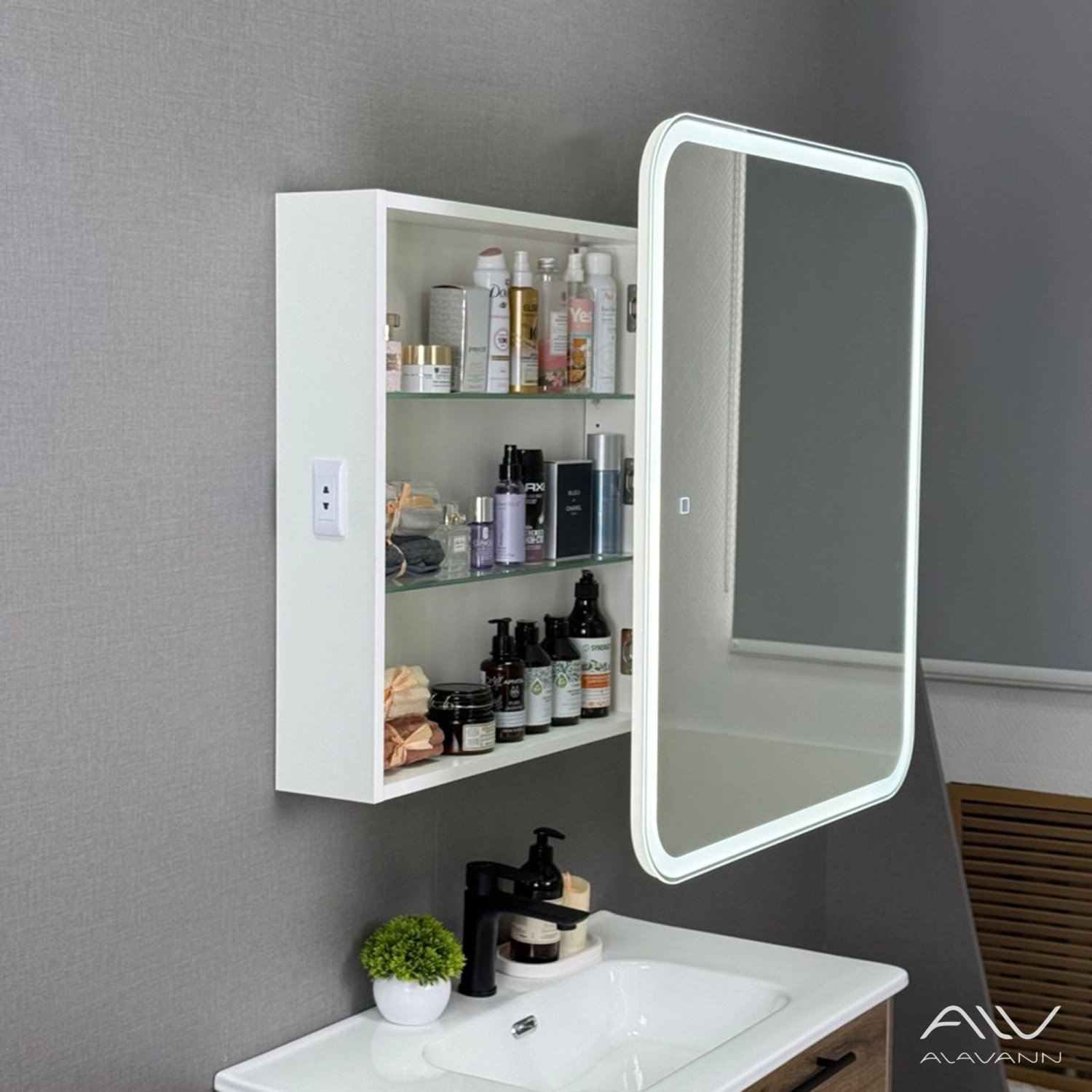 Зеркало-шкаф Alavann Cosmetic Light 70 свет, приближение, сенсор, перевертыш от магазина Vanna-Vanna.ru!