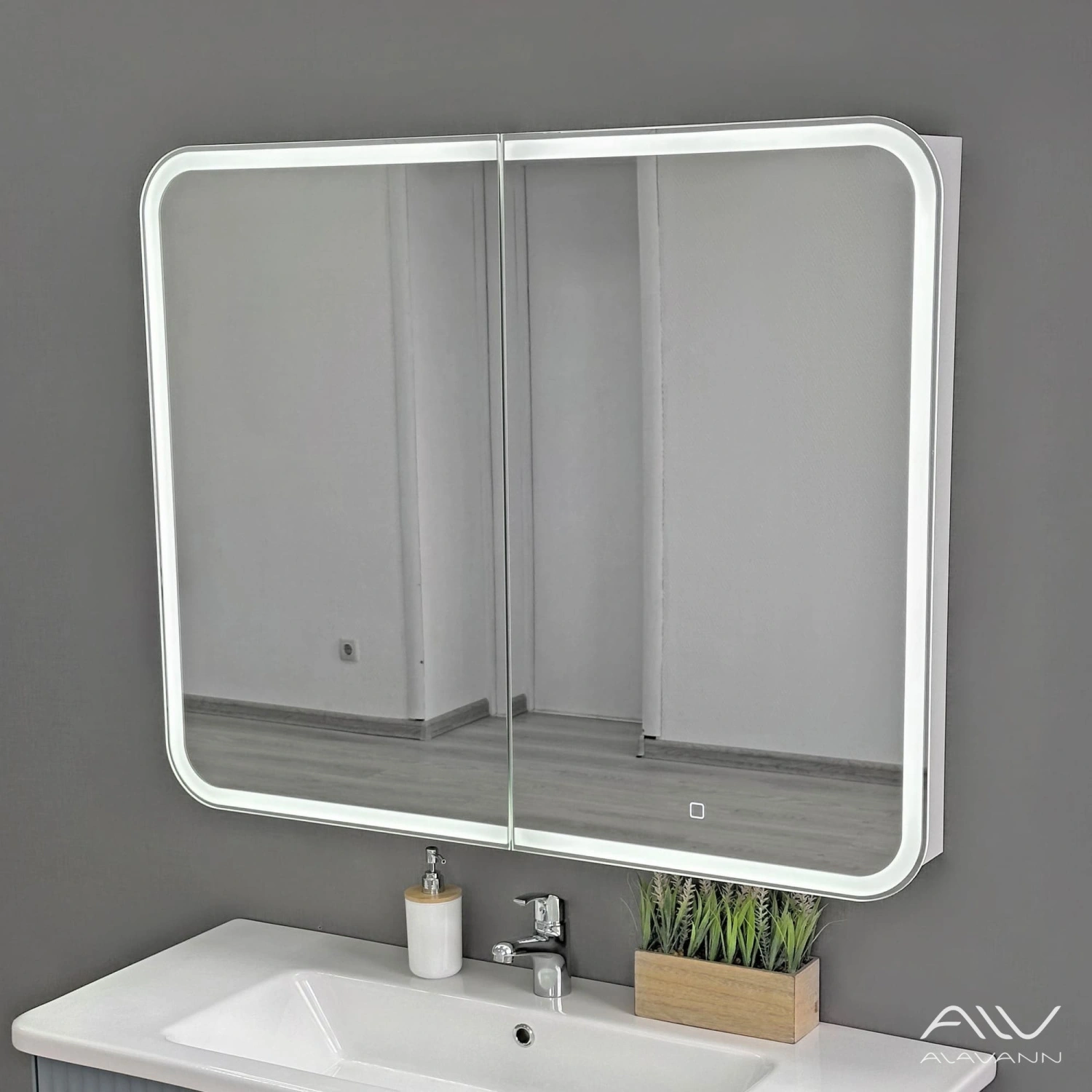 Зеркало-шкаф Alavann Cosmetic Light 100 свет, приближение, сенсор, перевертыш от магазина Vanna-Vanna.ru!