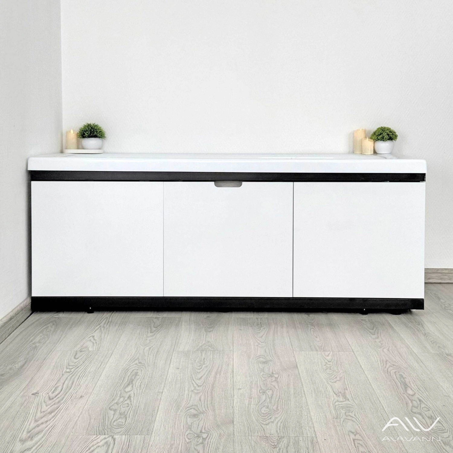 Экран под ванну Alavann Rita Black 170 раздвижной со съемной дверкой белый