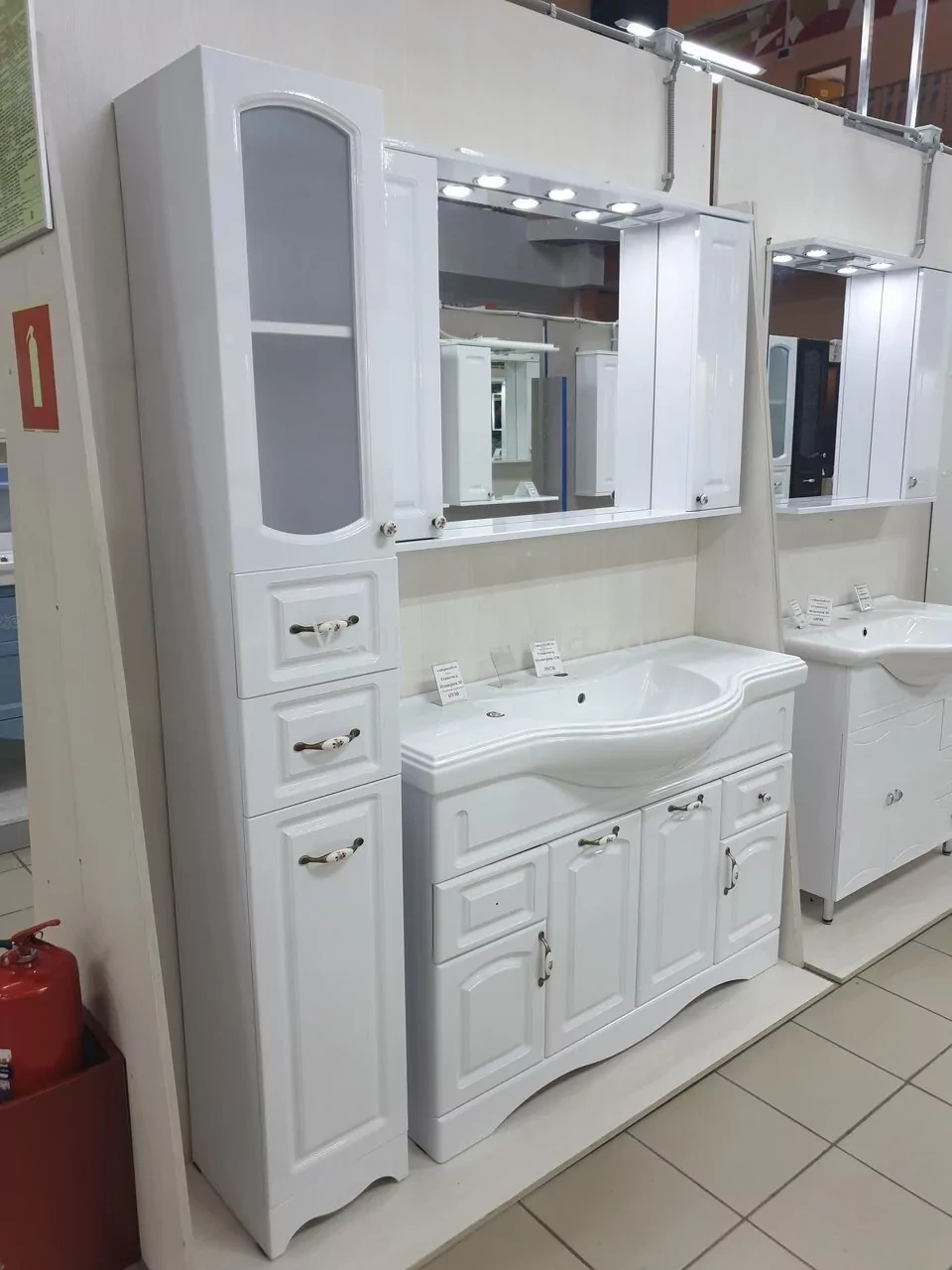 Пенал Francesca Империя 30 L/R напольный, с корзиной для белья, белый