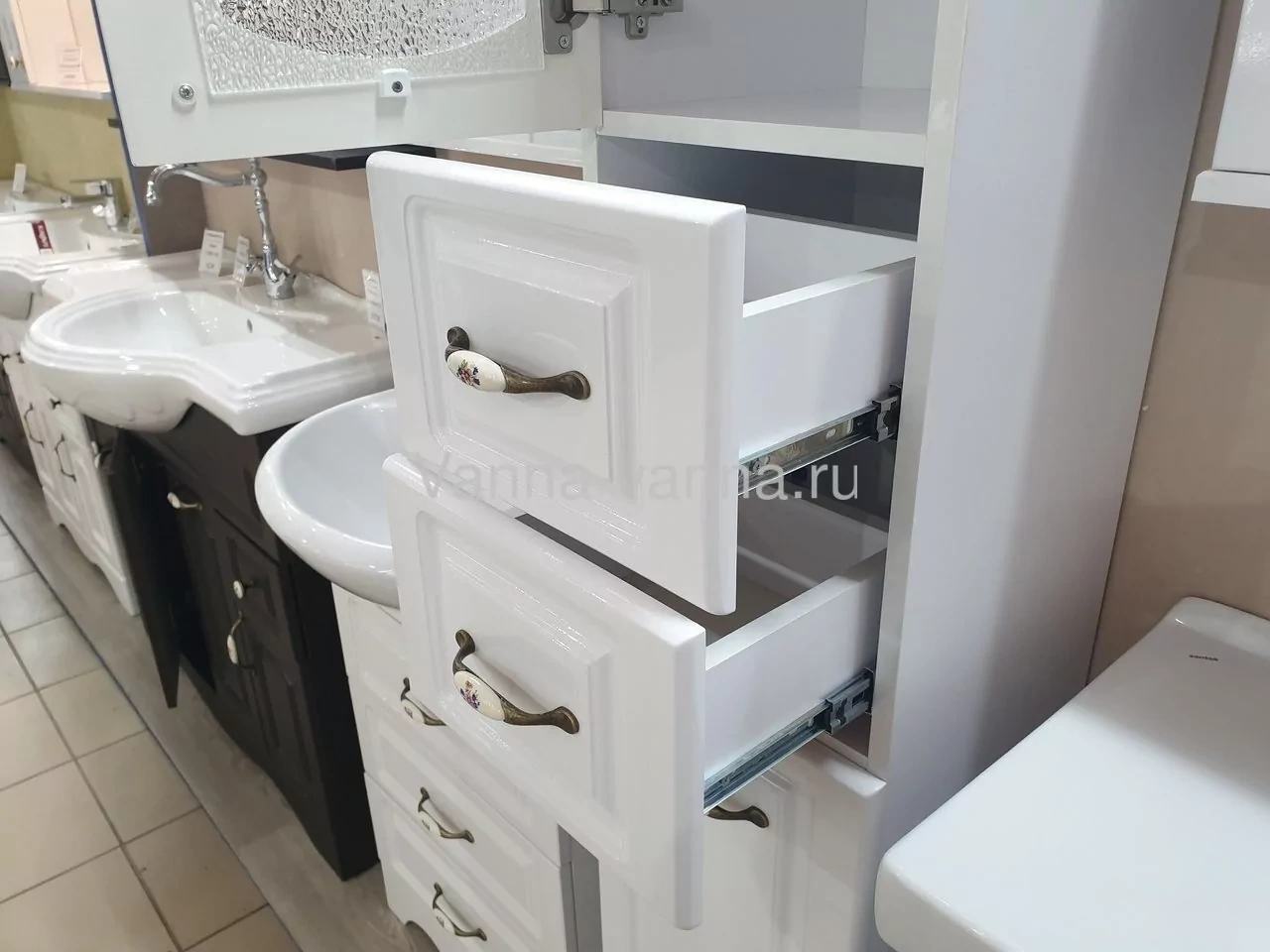 Пенал Francesca Империя 30 L/R напольный, с корзиной для белья, белый