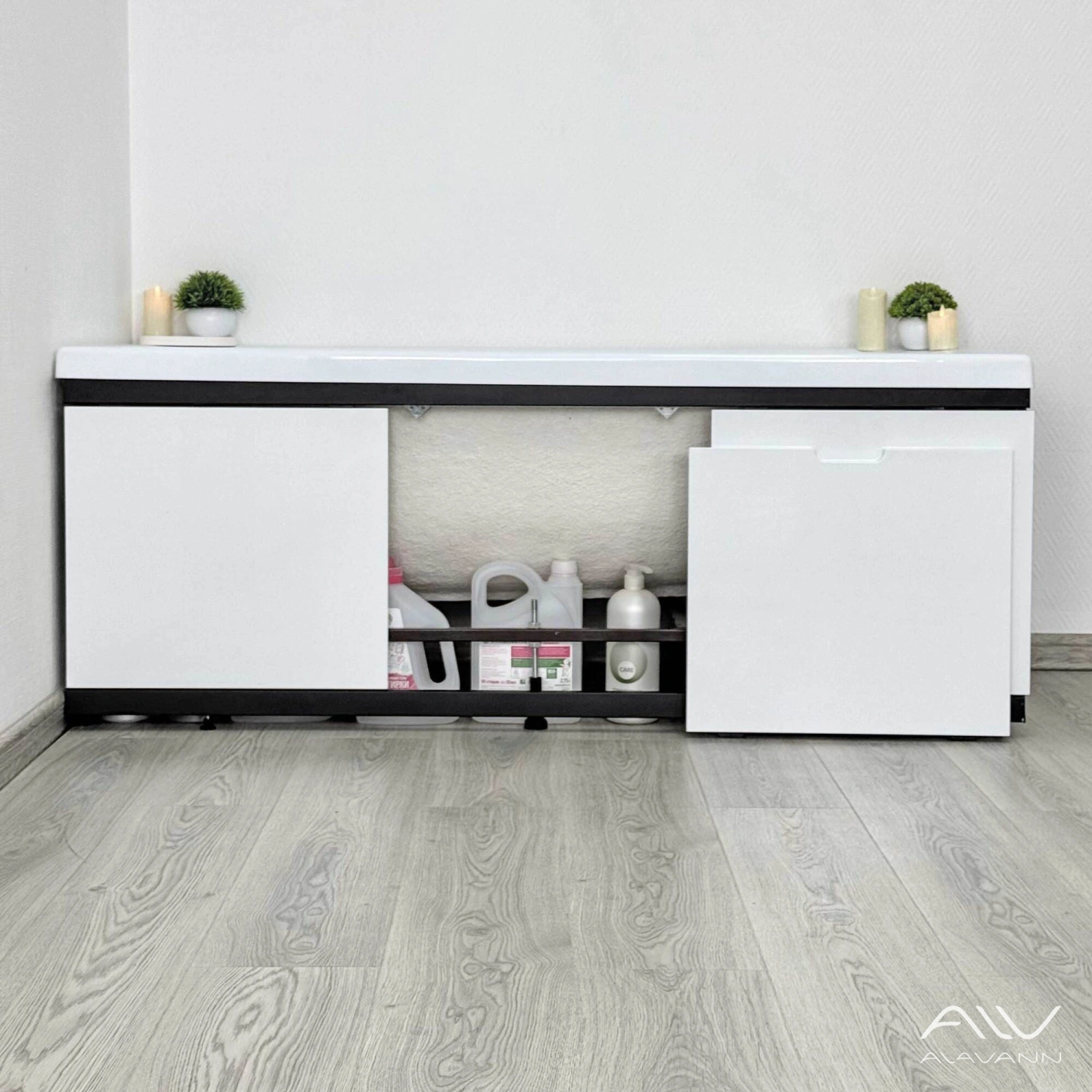 Экран под ванну Alavann Rita Black 170 раздвижной со съемной дверкой белый