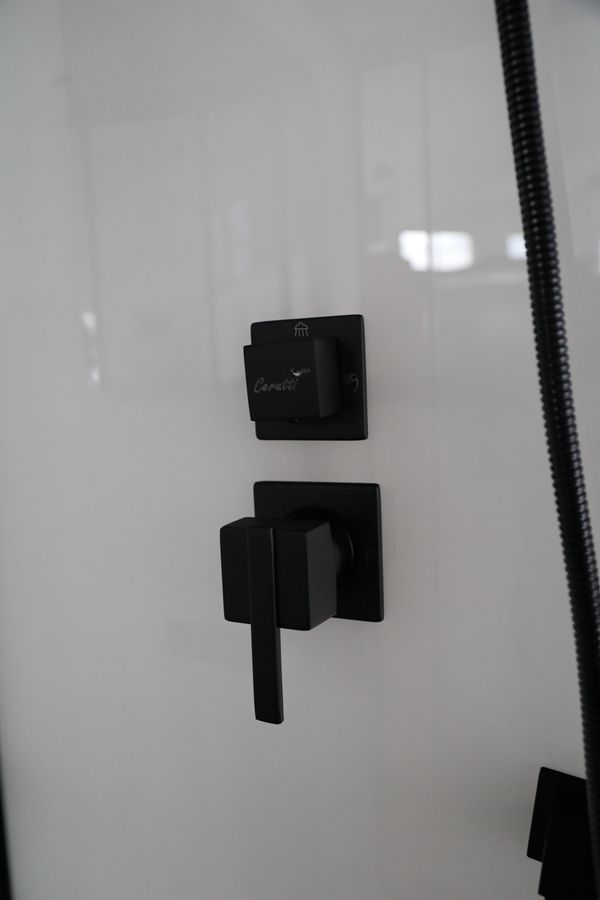 Душевая кабина Cerutti Spa VIVA101B (100x100x215)