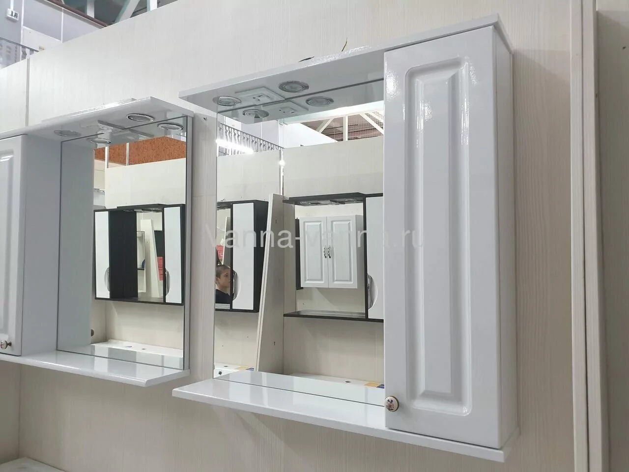 Зеркало-шкаф Francesca Империя 75 R свет, белый