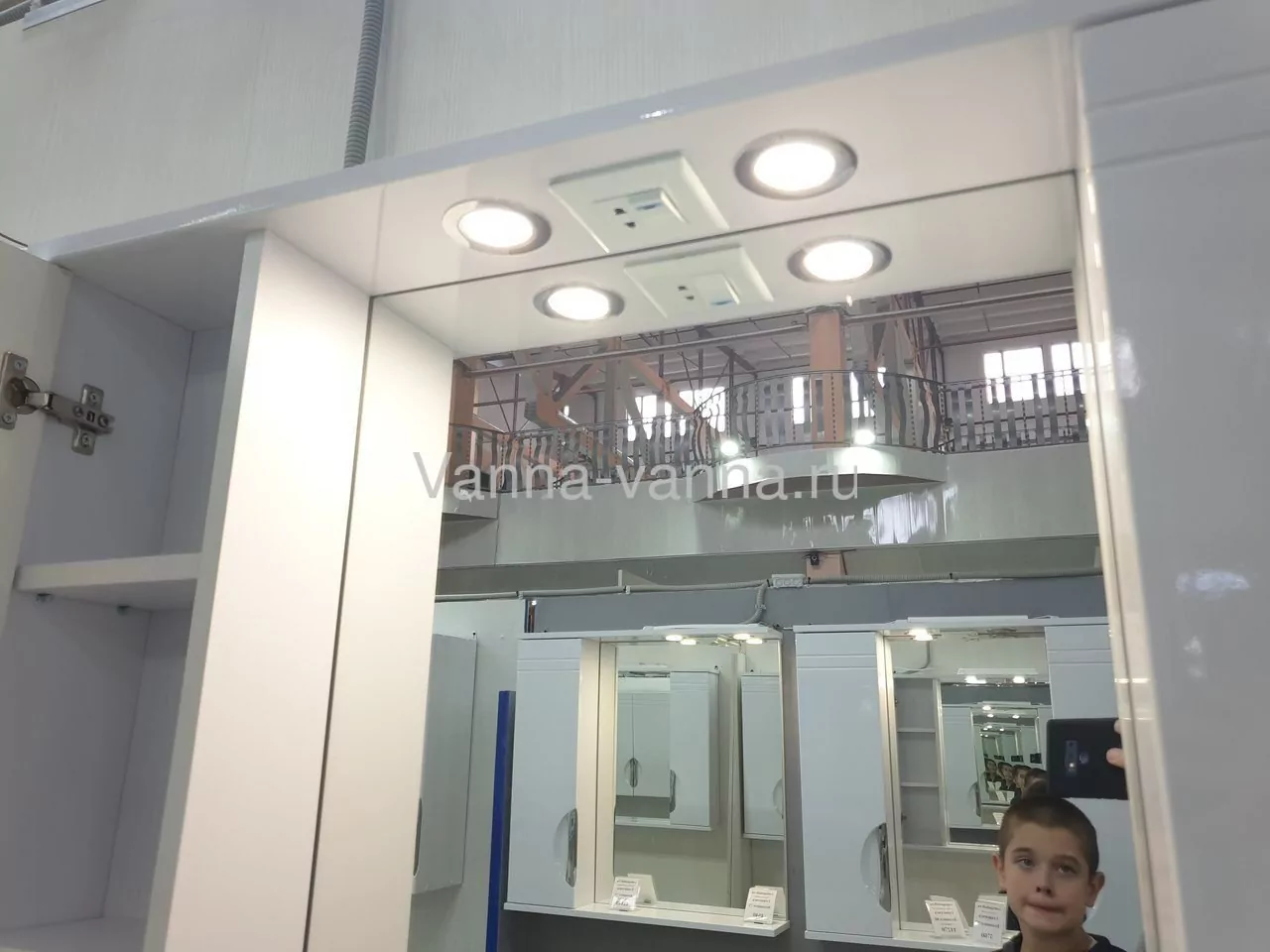 Зеркало со шкафчиком Francesca Доминго 80 свет, белый