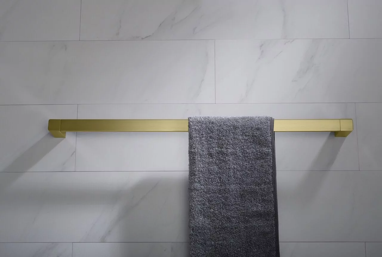 Полотенцедержатель Timo Petruma 15253/17 матовое золото