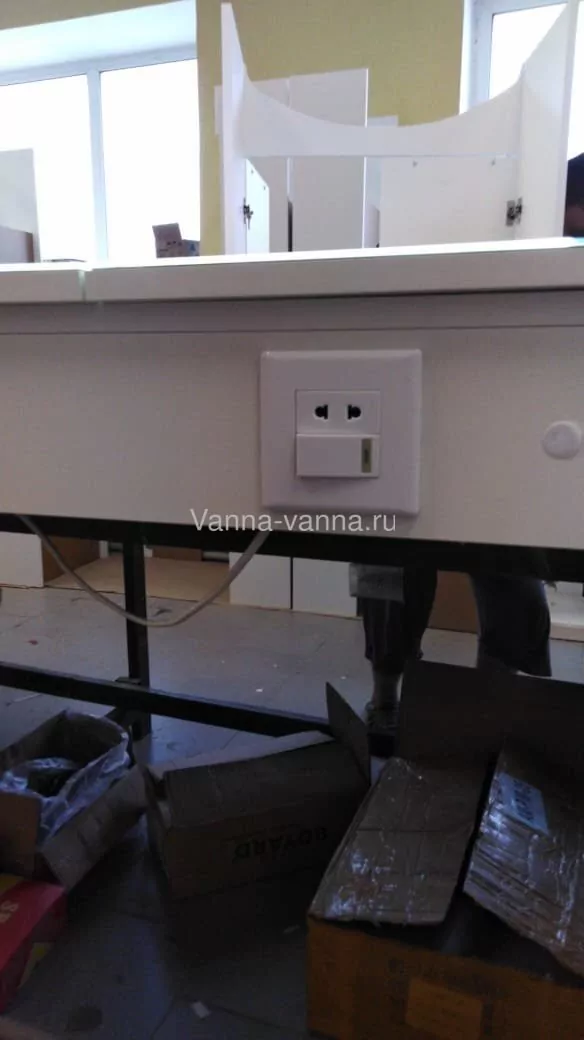 Зеркало-шкаф Emmy Родос 80 свет, белый от магазина Vanna-Vanna.ru!