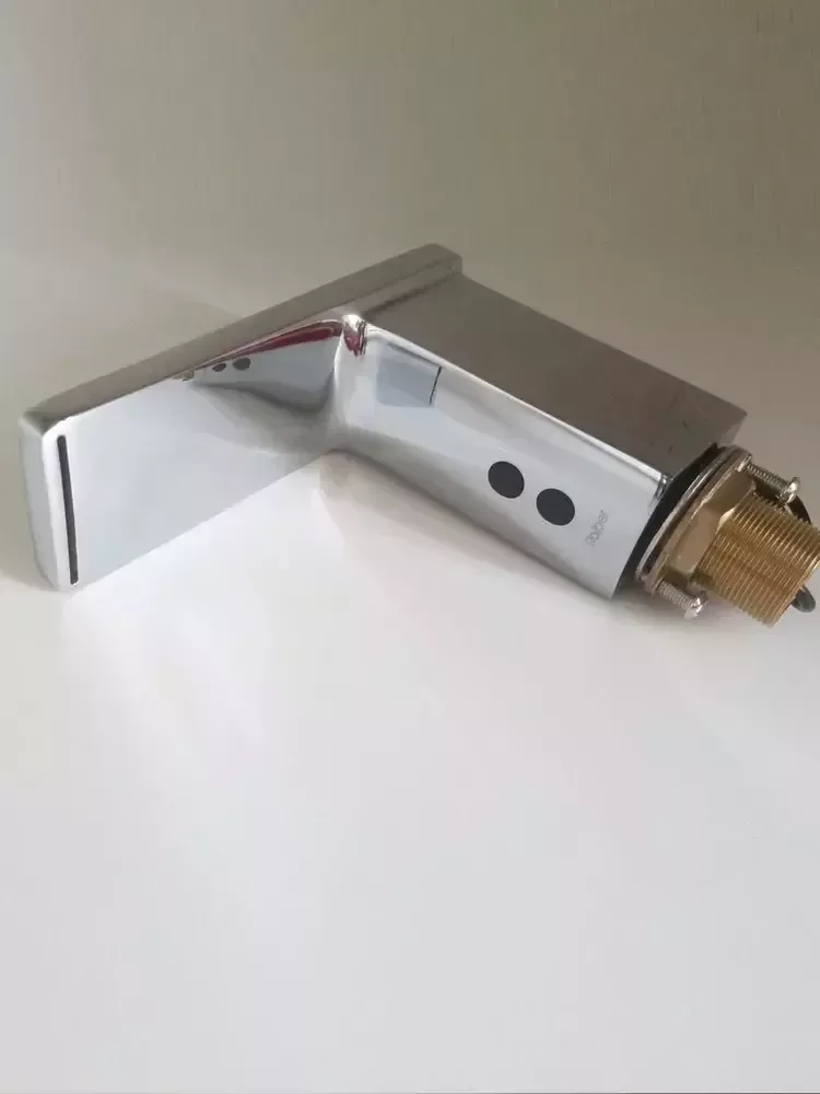 Смеситель для раковины Raiber Sensor RSF88135 хром от магазина Vanna-Vanna.ru!