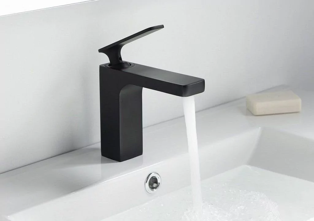 Смеситель для раковины Timo Torne 4361/03F черный матовый