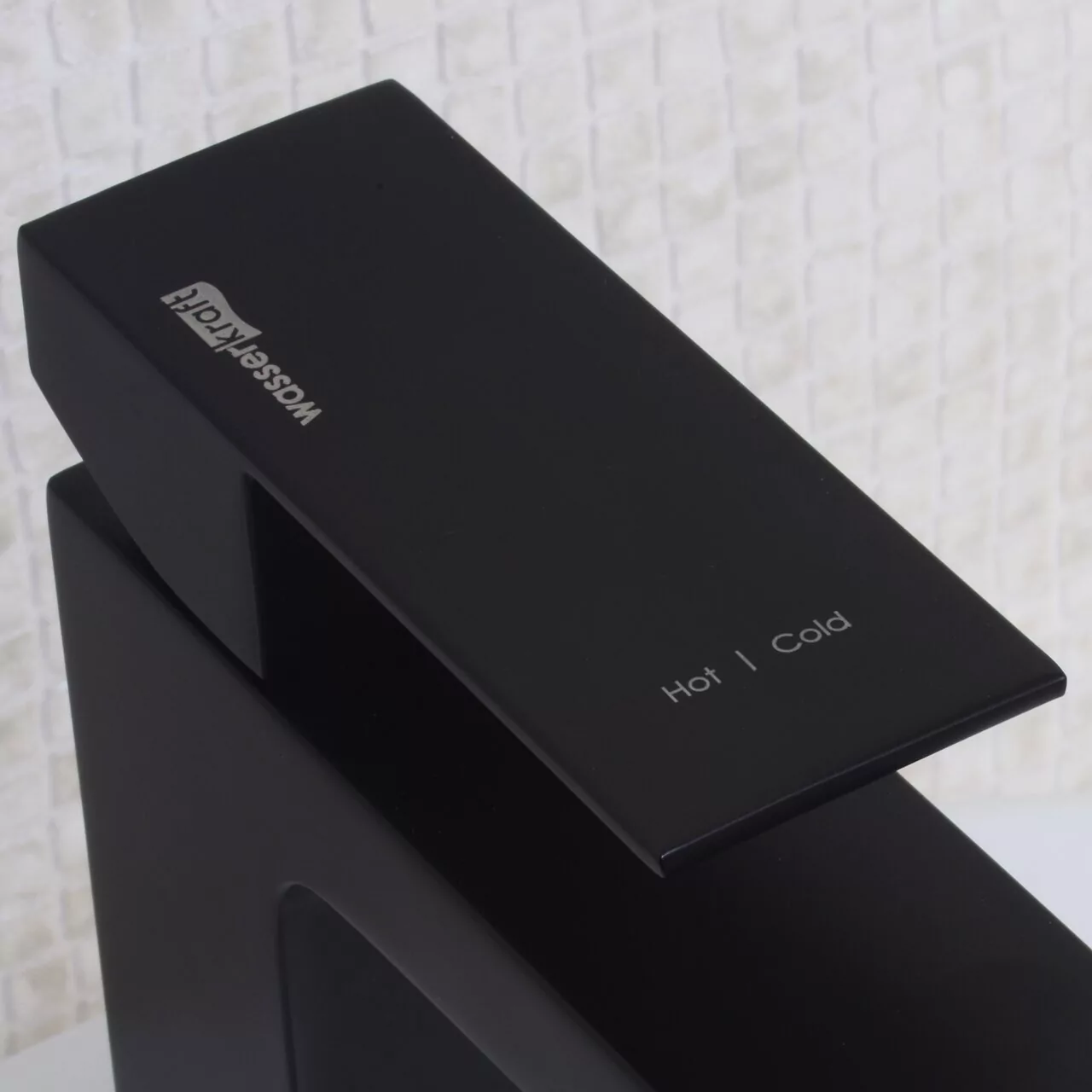 Смеситель для раковины WasserKraft Abens 2003 черный Soft-touch