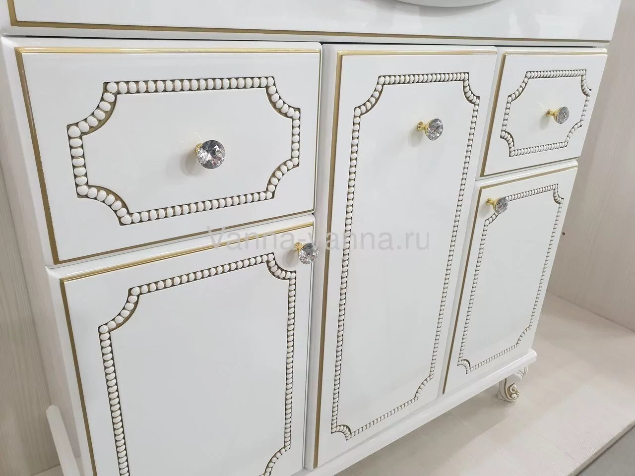 Тумба с раковиной Vod-ok Elite Мариэль 85 напольная, белая, патина серебро, золото