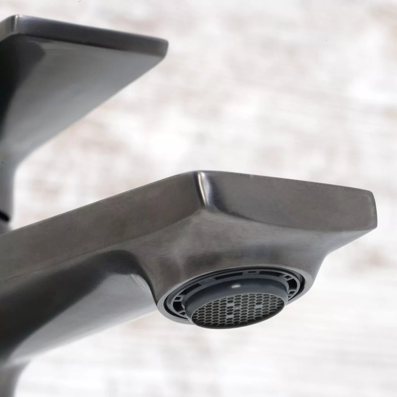 Смеситель для раковины WasserKraft Wiese 8403 оружейная сталь