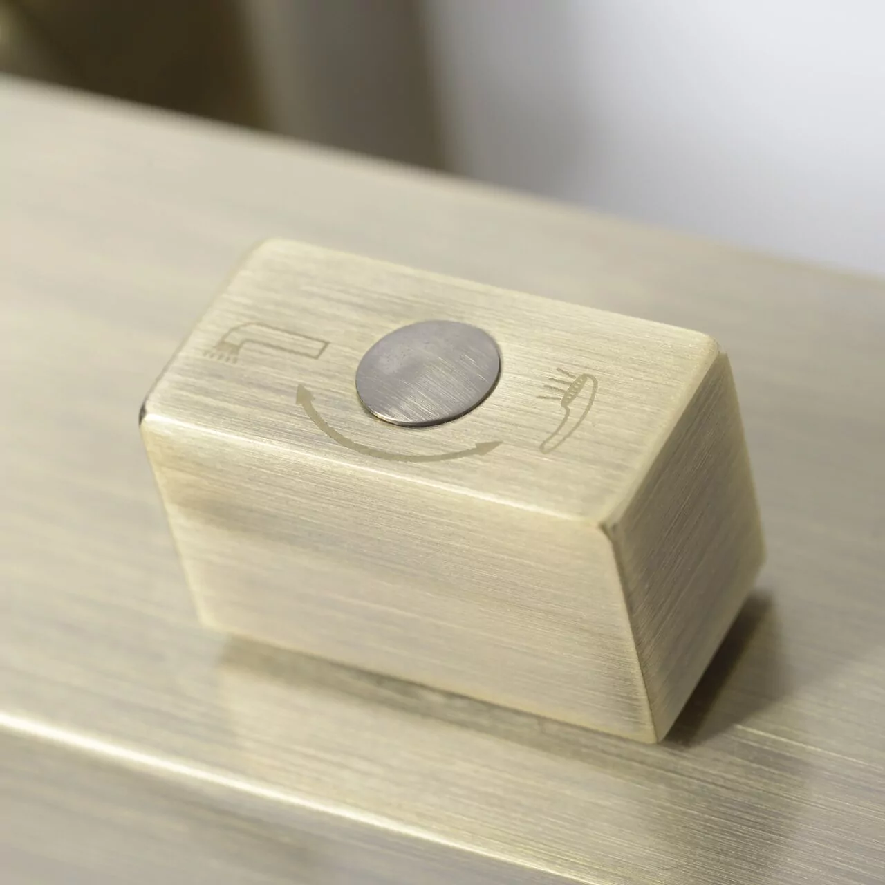 Смеситель для ванны WasserKraft Exter 1601 светлая бронза