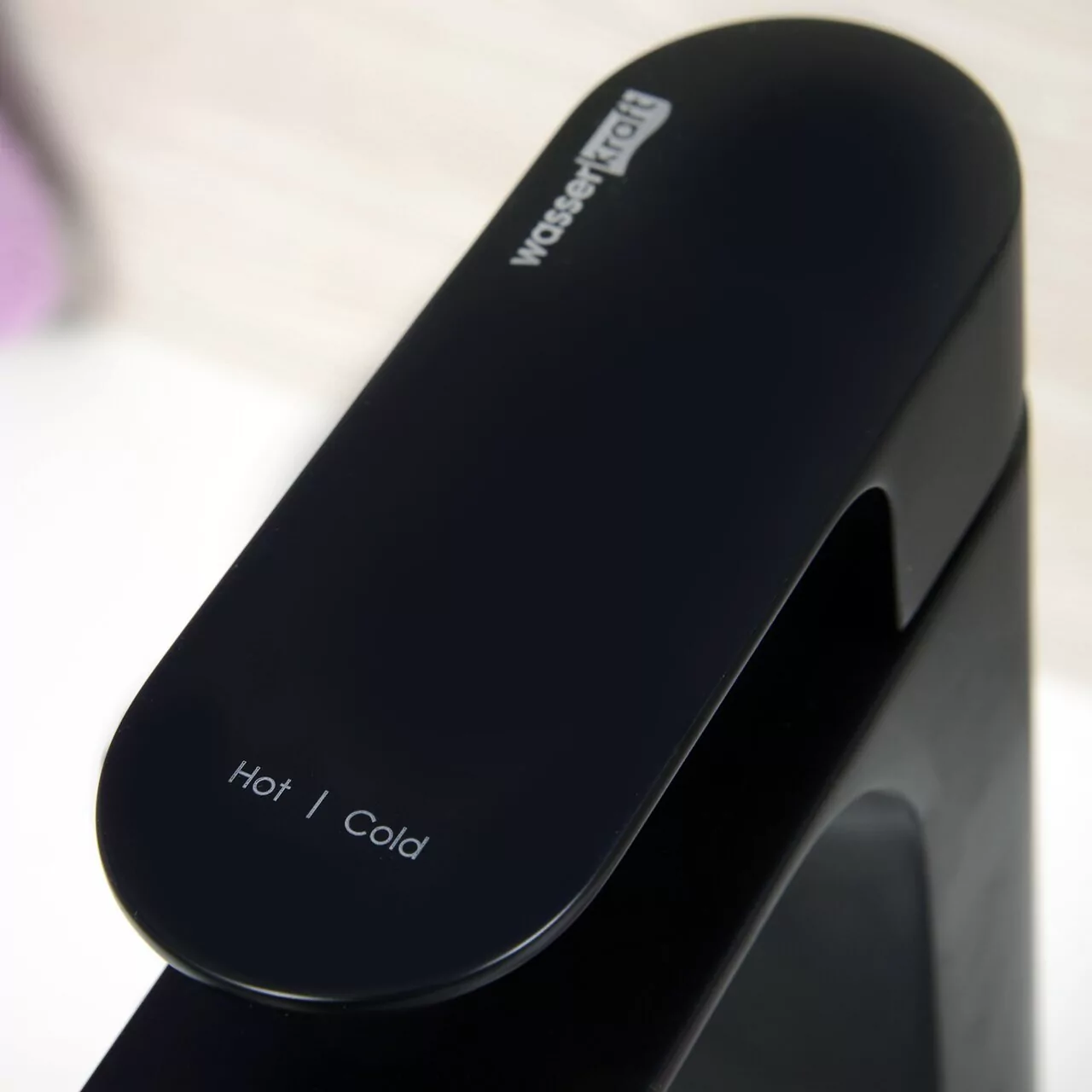 Смеситель для раковины WasserKraft Elbe 7403H черный Soft-touch