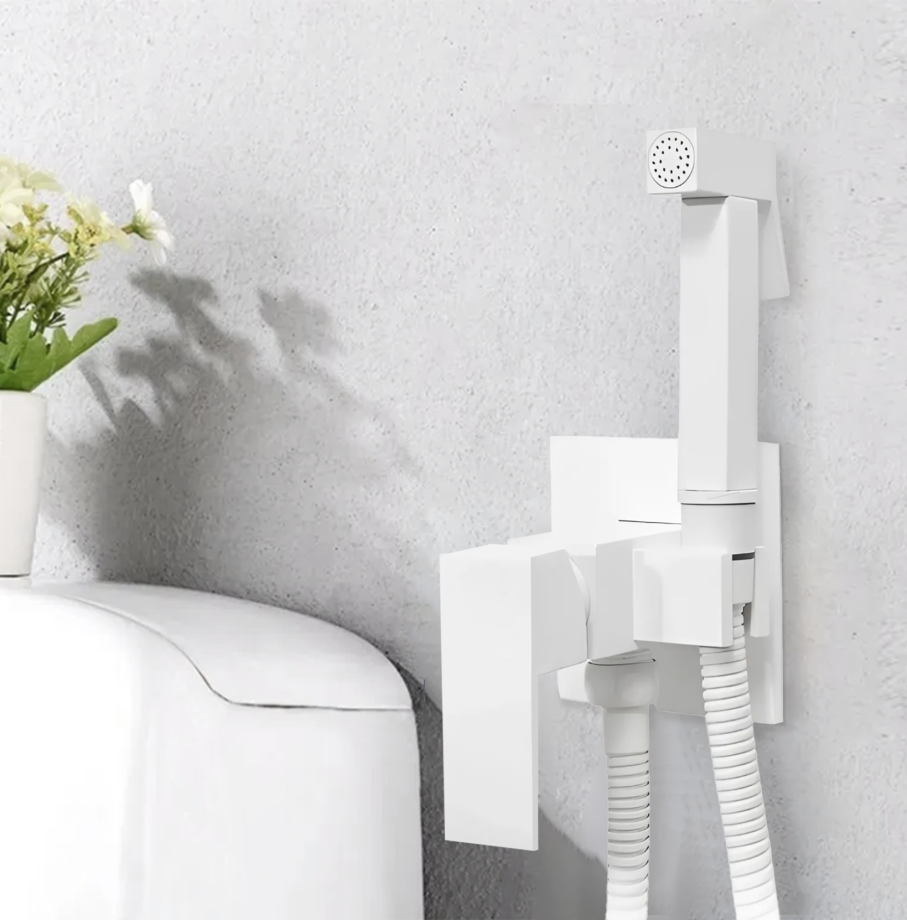 Смеситель с гигиеническим душем BochMann RESIA W CK-P11W белый