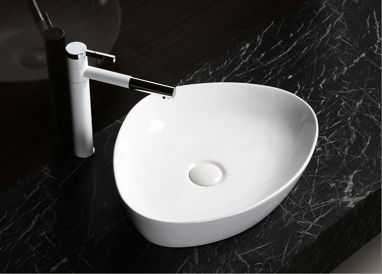 Раковина Ceruttispa CR0021C накладная, белая, треугольная 500х400х160