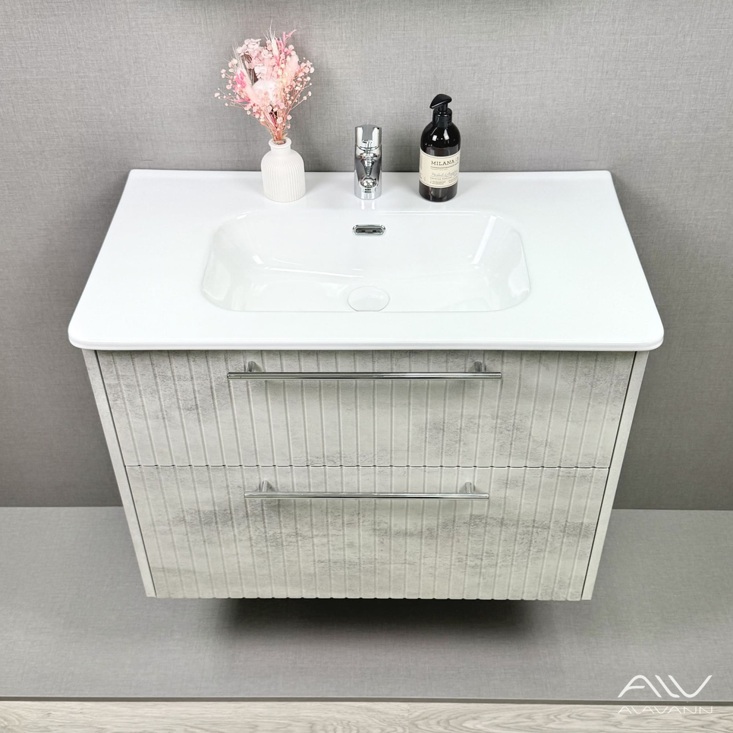 Тумба подвесная Alavann Emma 80 с раковиной Rado 80, серый бетон