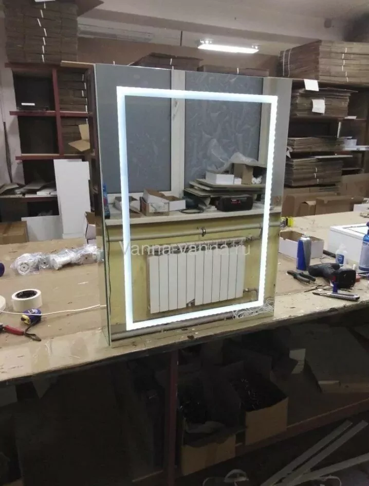 Зеркало-шкаф Emmy Родос 70 L/R свет, белый