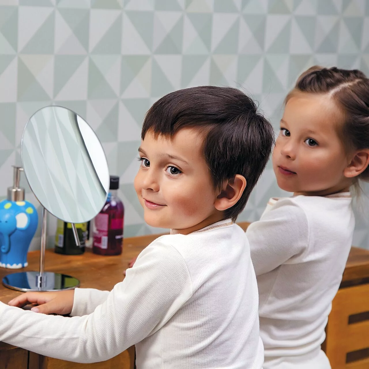 Зеркало косметическое WasserKraft K-1002 хром