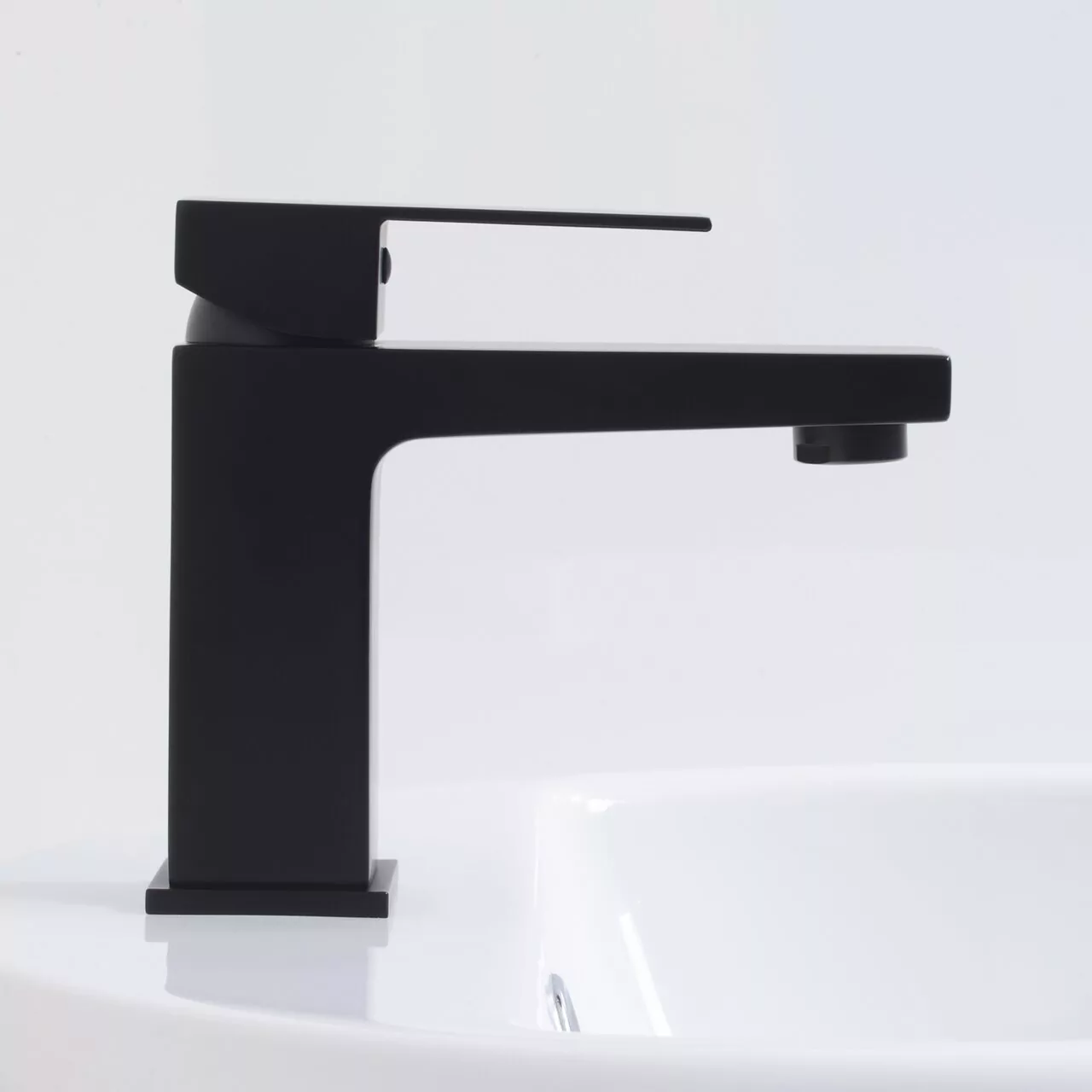 Смеситель для раковины WasserKraft Abens 2003 черный Soft-touch