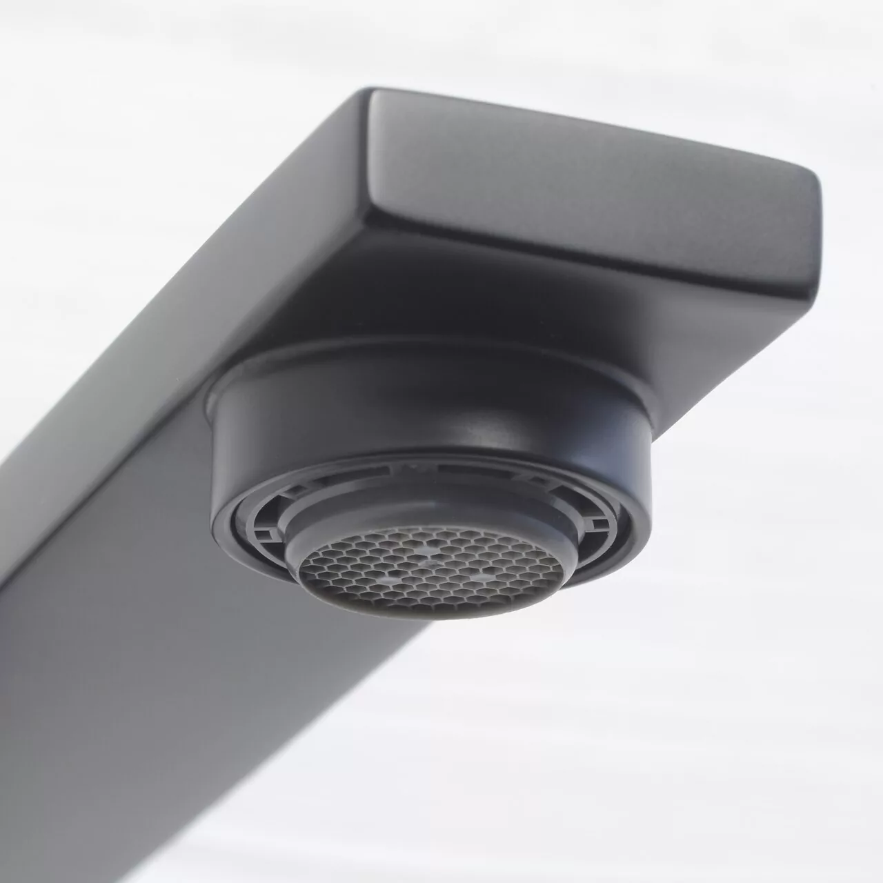 Смеситель для кухни WasserKraft Abens 2007 черный Soft-touch