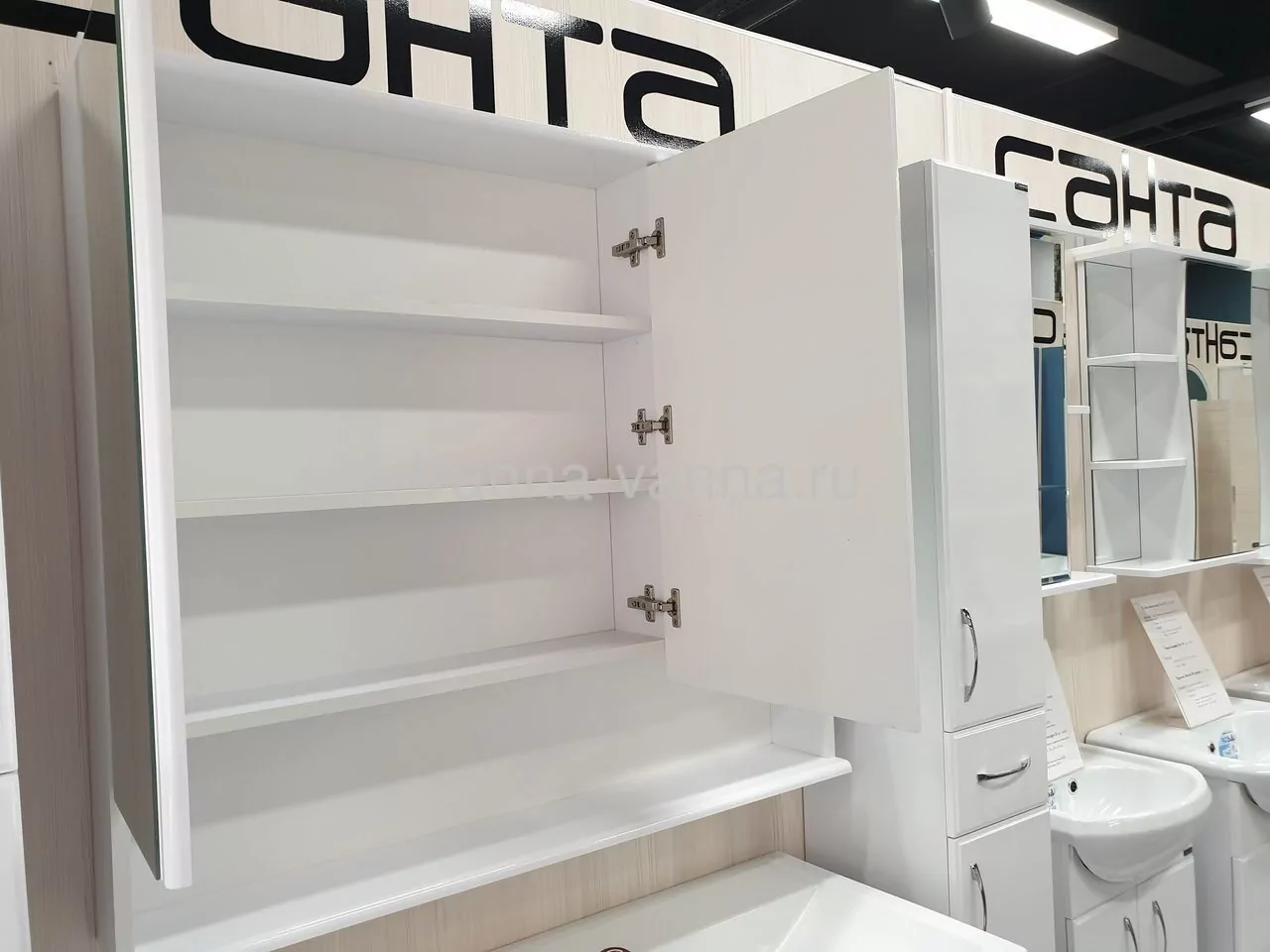 Зеркало-шкаф Санта Вегас 120 белый от магазина Vanna-Vanna.ru!