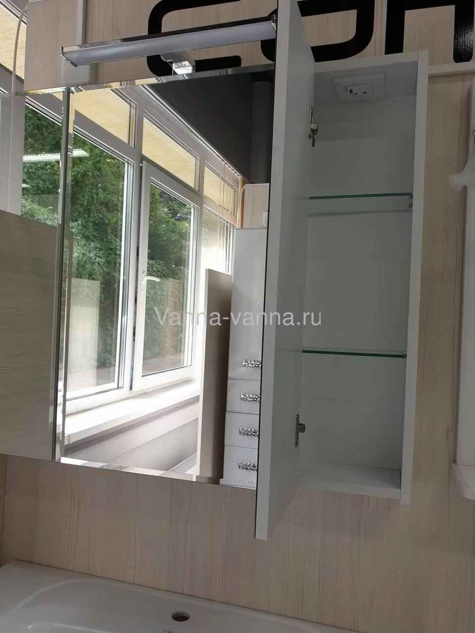 Зеркало-шкаф Санта Стандарт 100 свет, трельяж, белый от магазина Vanna-Vanna.ru!