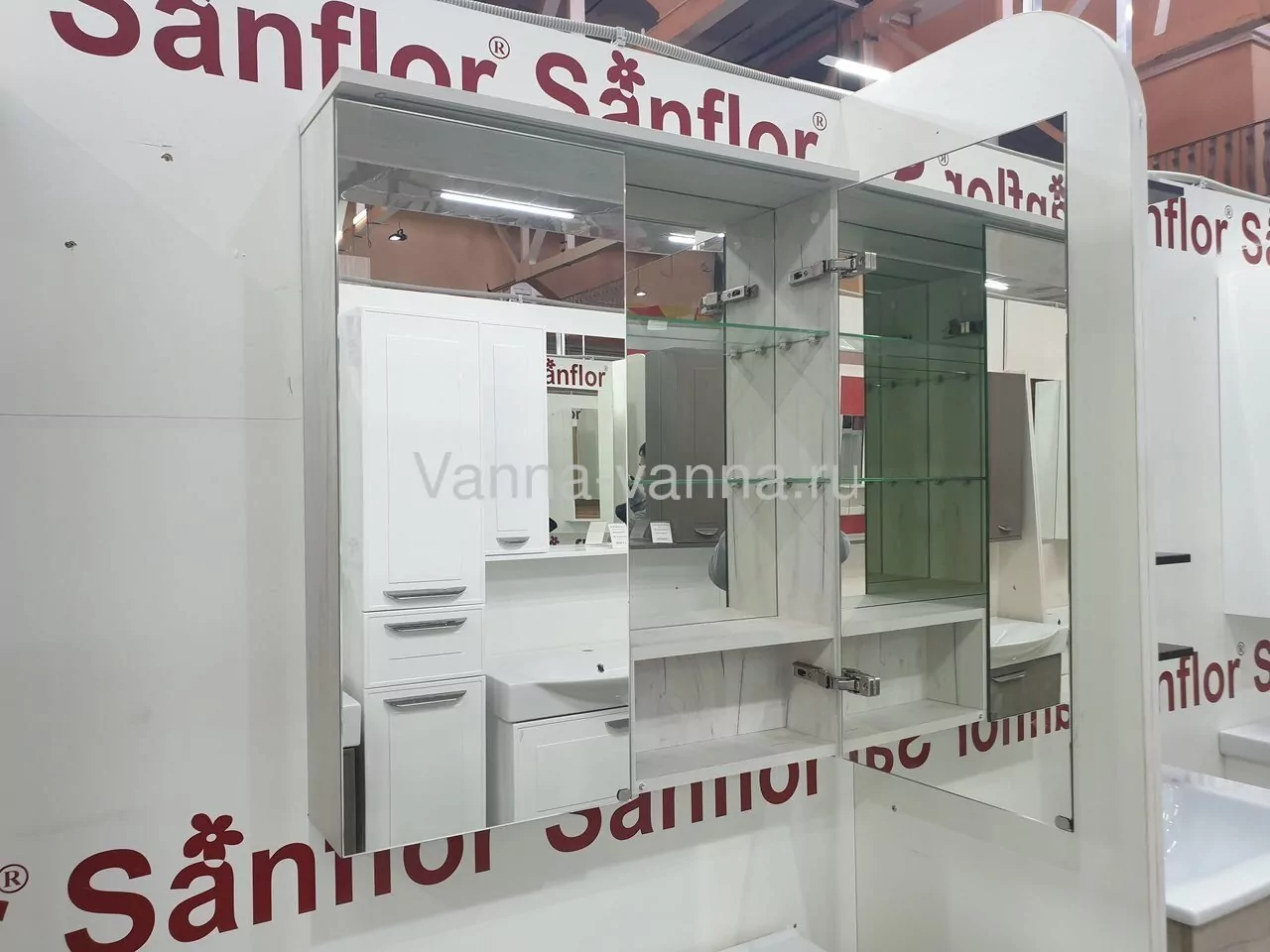 Зеркало-шкаф Sanflor Чикаго 75 свет, дуб крафт