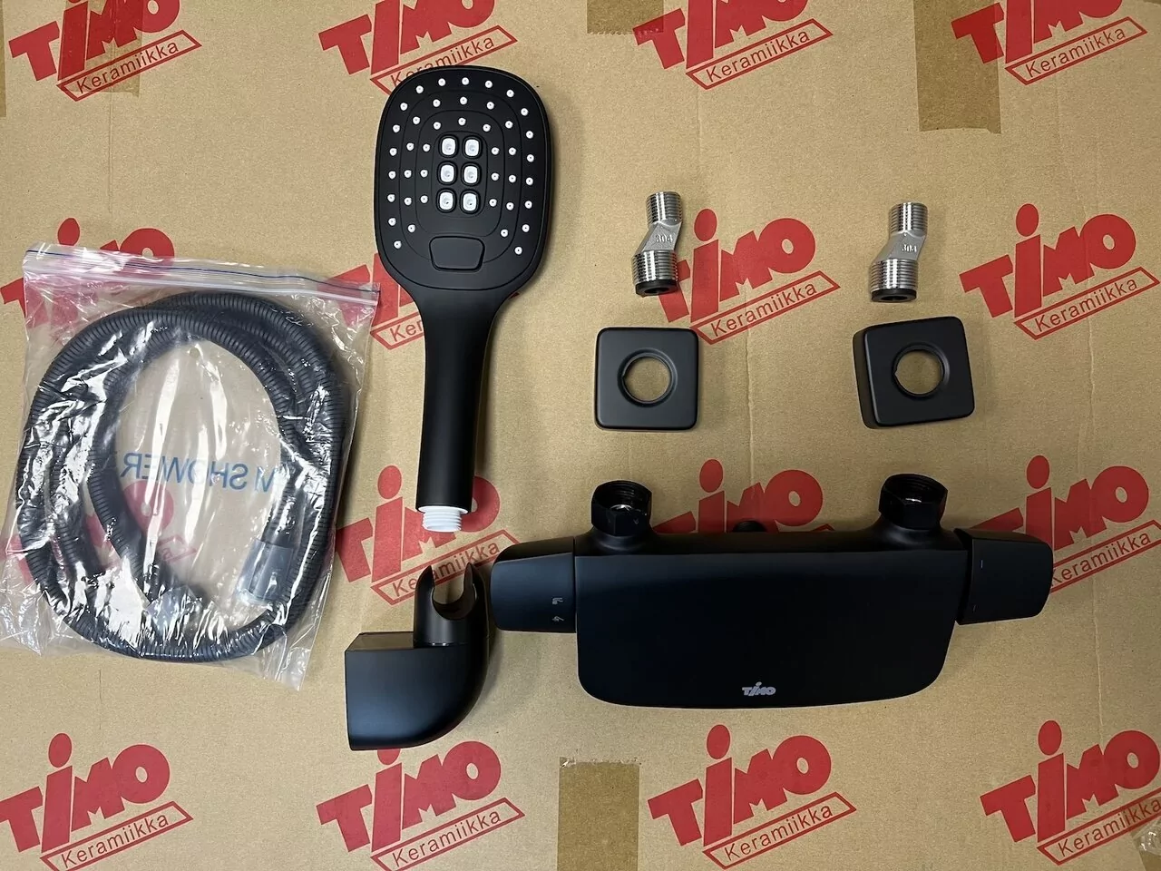 Смеситель для ванны Timo Helmi 4024/03Y черный матовый