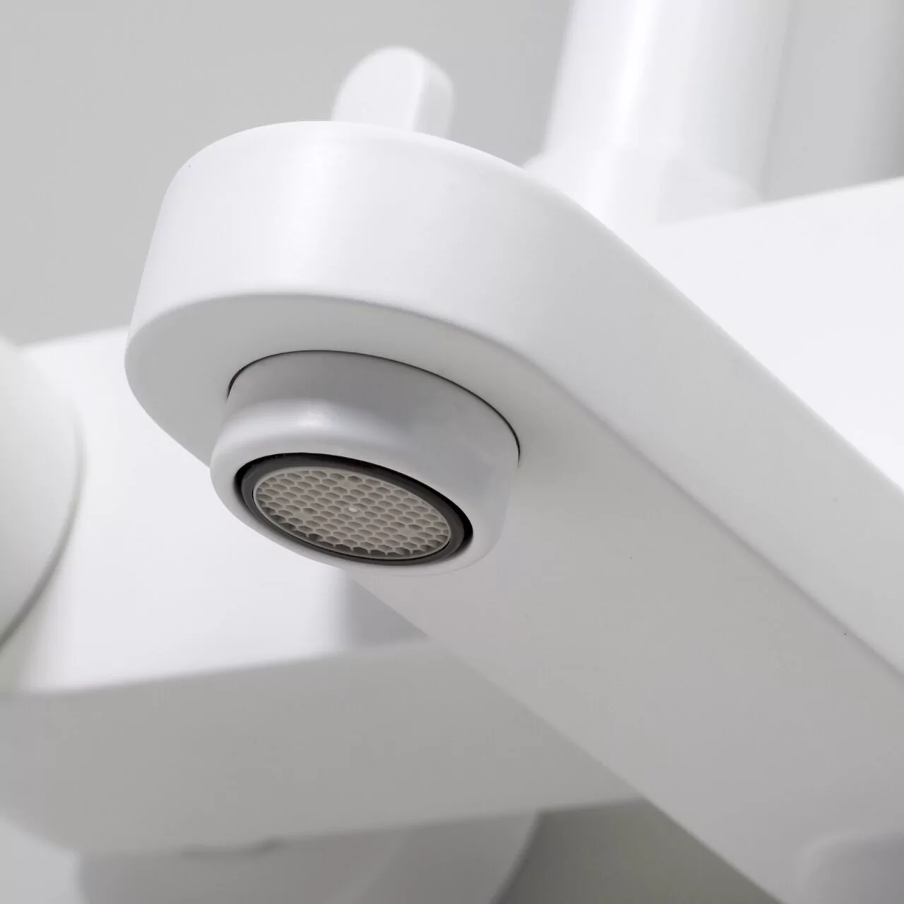 Душевая стойка WasserKraft A185.163.155.WM белый Soft-touch