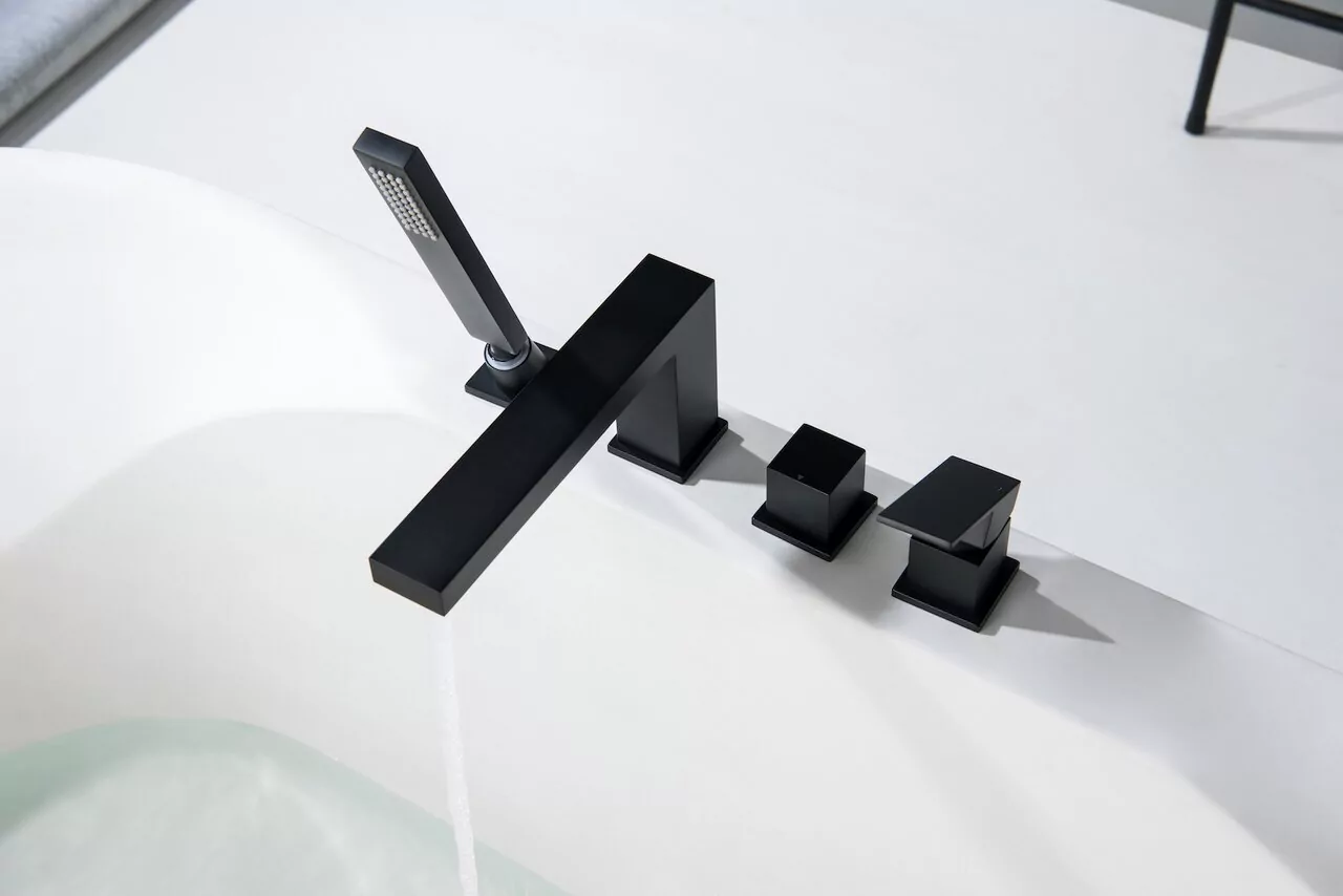 Смеситель на борт ванны Timo Selene 2130/03Y с черный матовый