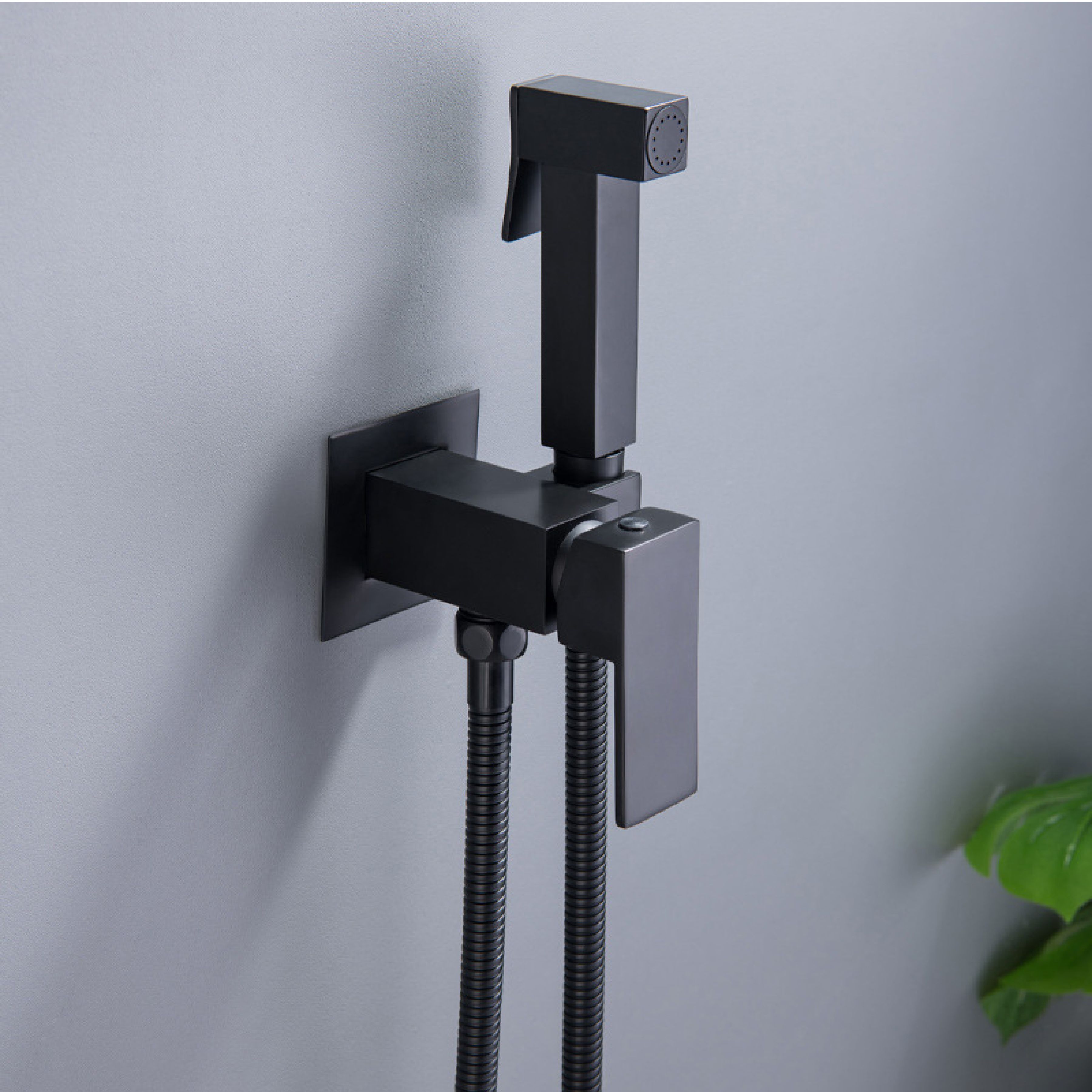 Смеситель с гигиеническим душем BochMann RESIA B CK-P11B черный