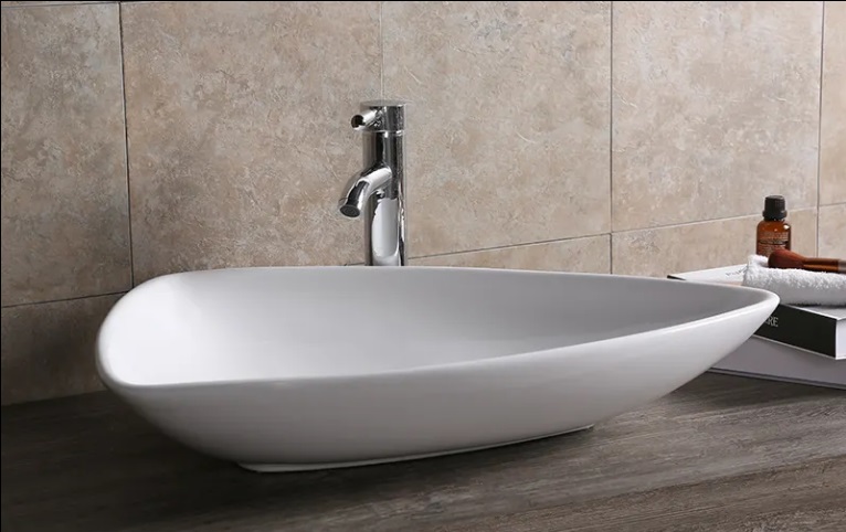 Раковина Ceruttispa CR7014 накладная, белая, асимметричная 690х370х130