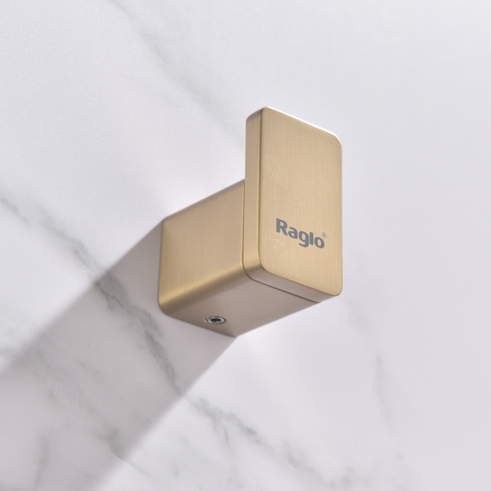 Крючок Raglo R301.05.03, золотой сатин от магазина Vanna-Vanna.ru!