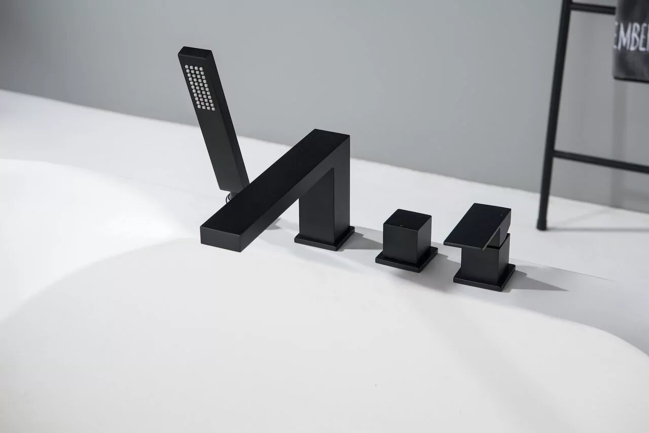 Смеситель на борт ванны Timo Selene 2130/03Y с черный матовый